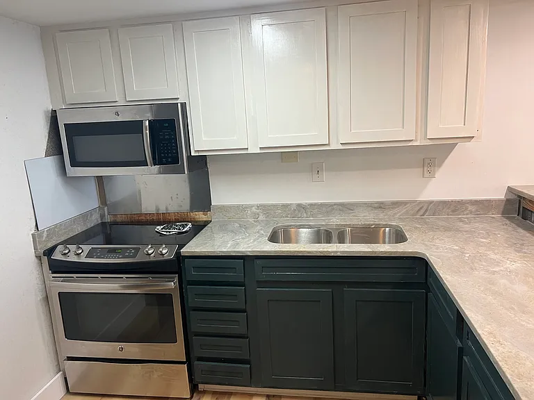 14 Lockwood Dr #9K — Photo 5