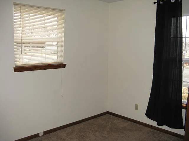 2802 S Highland Ave — Photo 4