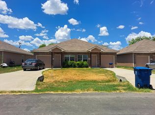 507 E Tullos St, Three Rivers, TX 78071