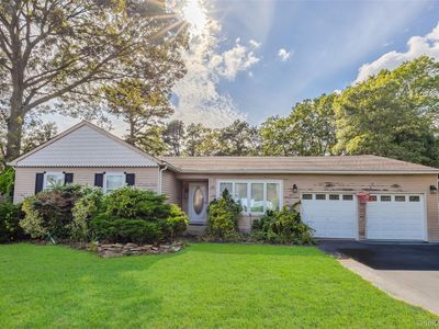 20 Westminster Drive, Bohemia, NY, 11716