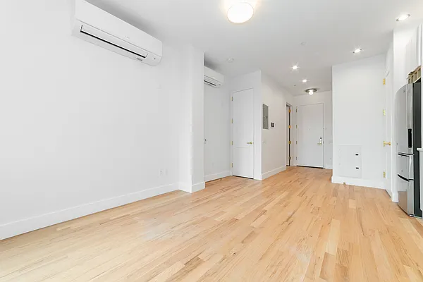 Rented by MNS | media 21