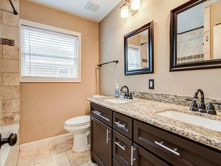 11422 Endicott Ln — Photo 21