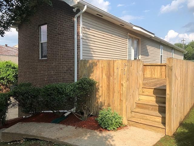Front entrance , deck