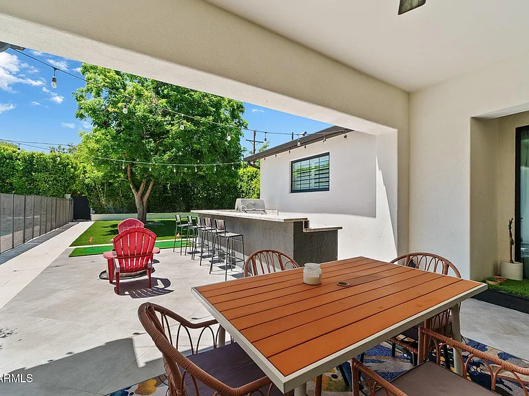 3655 E Piccadilly Rd — Photo 31