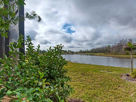 5th image of 367 Bella Cortina Dr