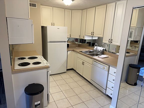 2nd image of 4709 Maccorkle Ave SE APT 3C