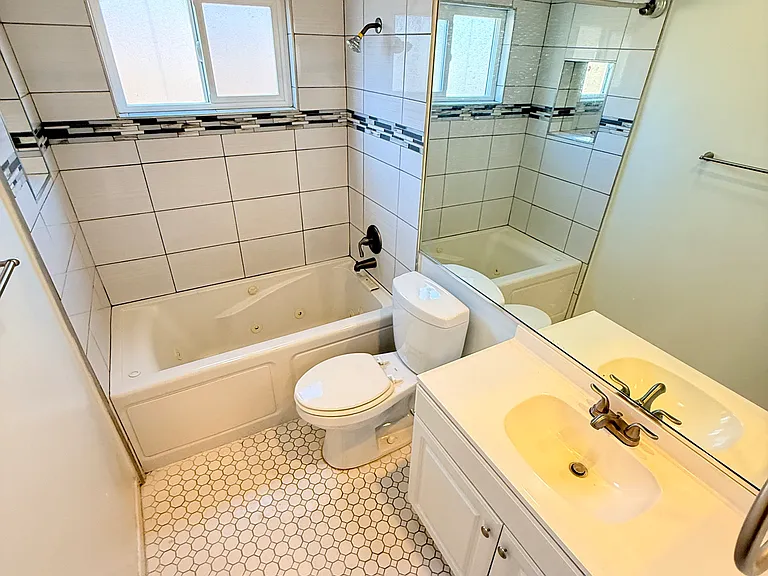 1226 N Fuller Ave #20 — Photo 11