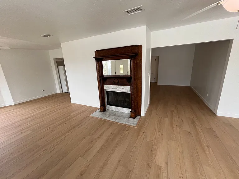 1560 Galveston St — Photo 17