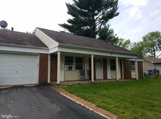 78 Triangle Ln, Willingboro, NJ 08046