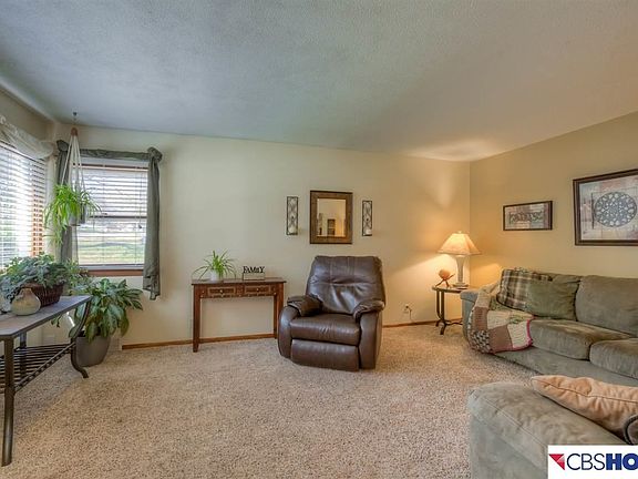 4th image of 6225 S 42nd St