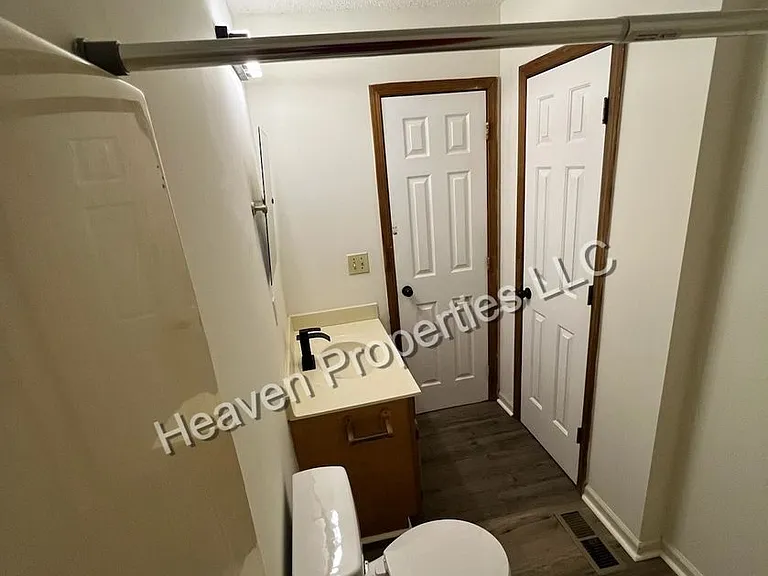 519 Leonford St — Photo 4