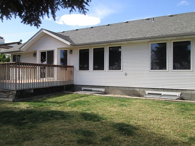 1st image of 216 Thayer Dr