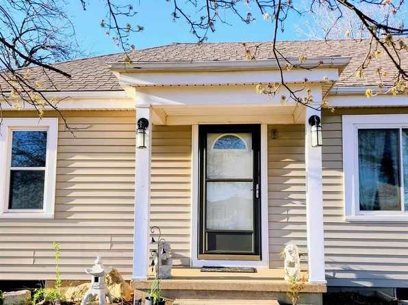 1914 E 26th Ave, Hutchinson, KS 67502