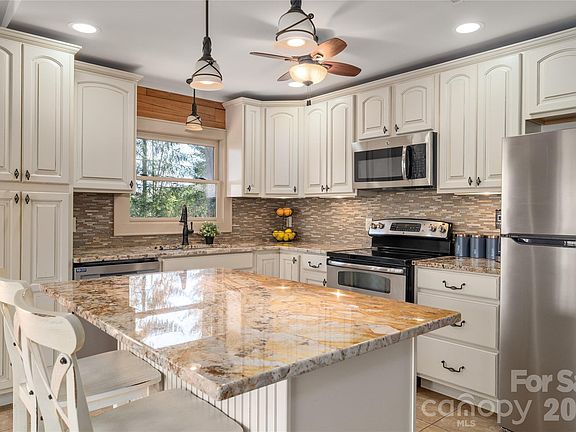 5th image of 37 Cherokee Trl