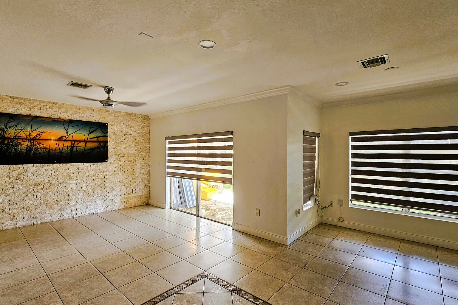 3 bed, 1543 sqft, $2,850 — Photo 4