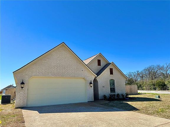 4th image of 2917 Goldberg Dr