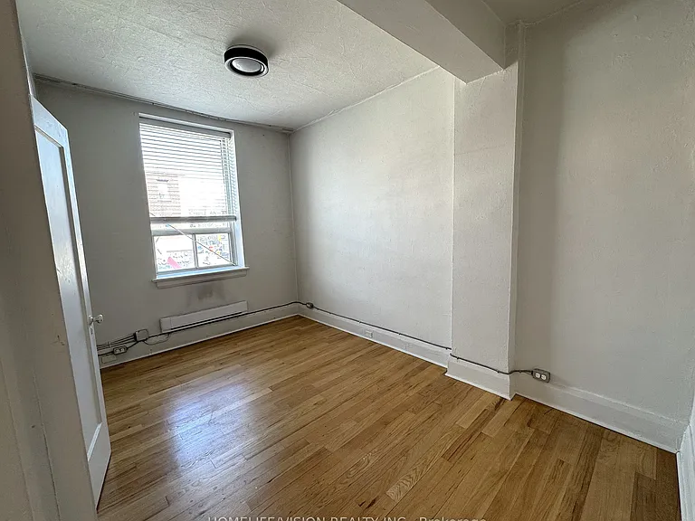 555 Danforth Ave #1 — Photo 6