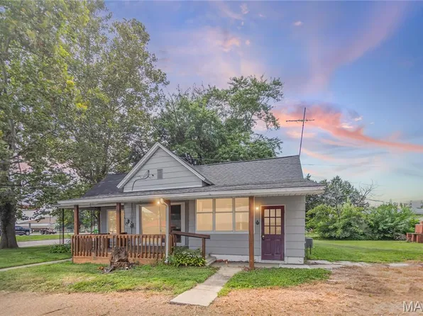 905 W Carpenter St, Jerseyville, IL 62052