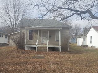205 Clark St, Pana, IL 62557