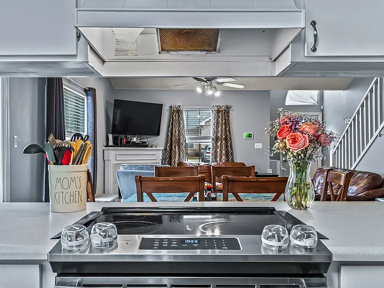 4112 Castellan Dr — Photo 6