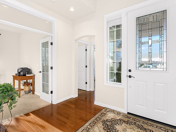 3rd image of 3946 Amelia Ct NE