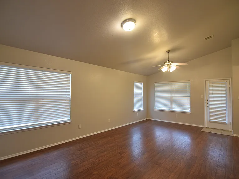 5106 Lions Gate Ln — Photo 7