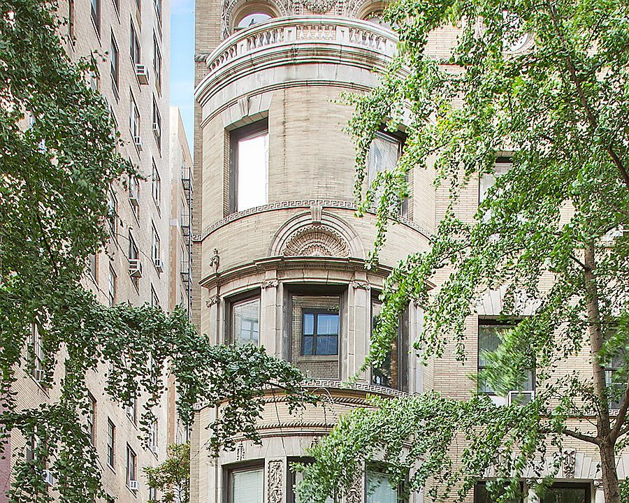 1st image of 261 W 85th St