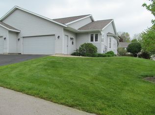 2625 Rolling Ridge Ln NW, Grand Rapids, MI 49534