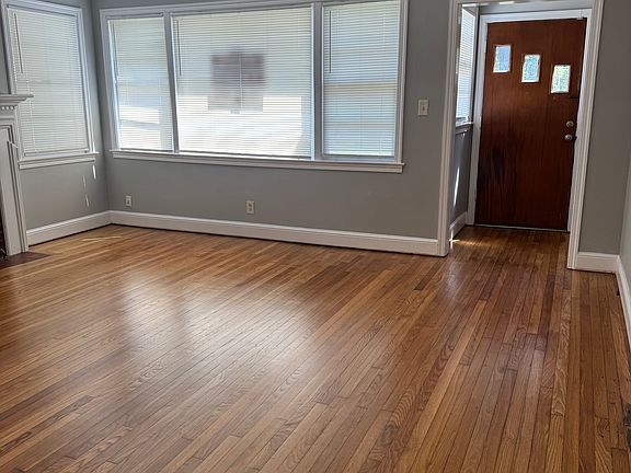 2nd image of 2516 Norwood Ave