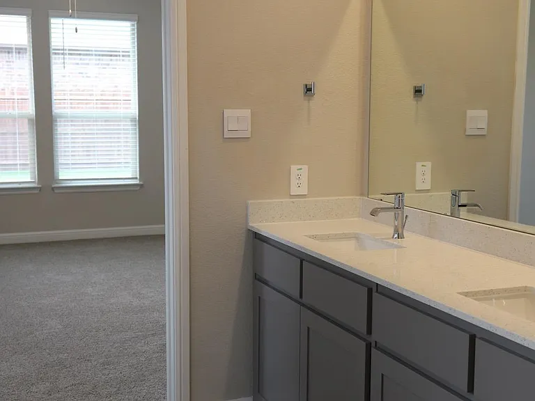 15529 Leaside Dr — Photo 12