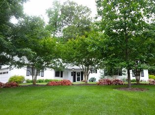 7116 Park Terrace Dr, Alexandria, VA 22307