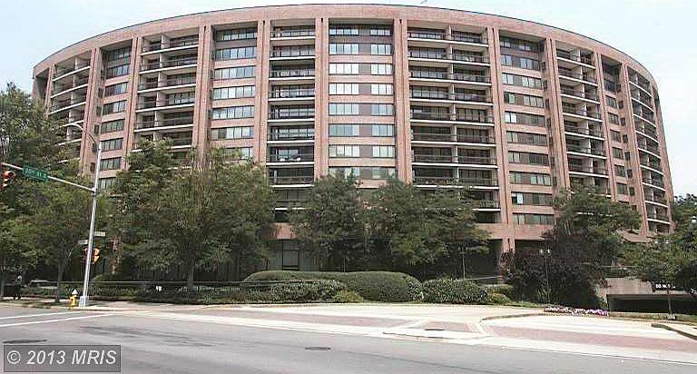1st image of 1805 Crystal Dr APT 1115S