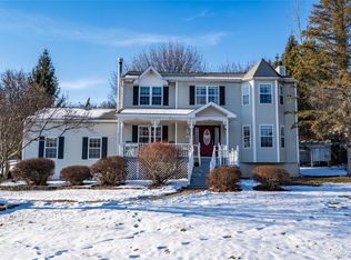 55 Bailey Rd, New Hampton, NY 10958