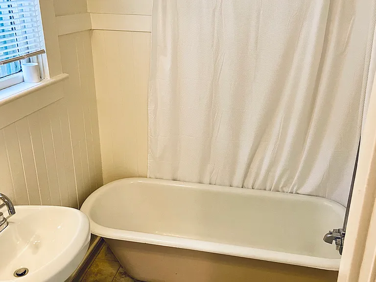 1709 Q St #5 — Photo 8