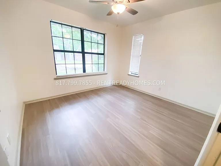 203 Shady Oaks Cir — Photo 6