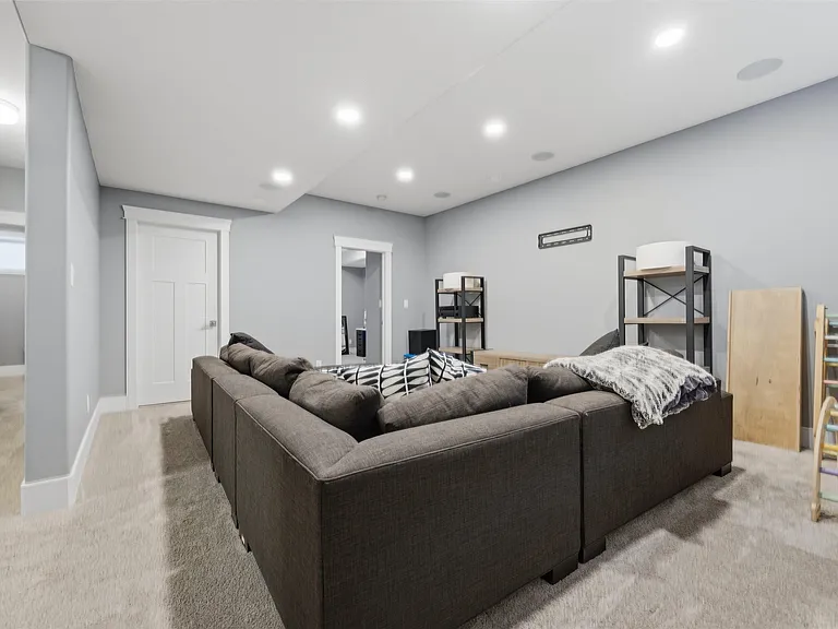 1305 Hainstock Way SW — Photo 44