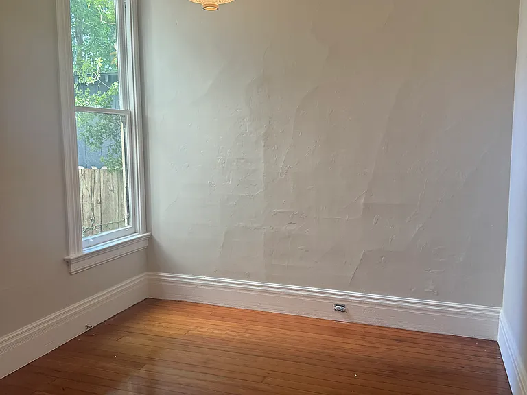 82 Beaver St — Photo 6