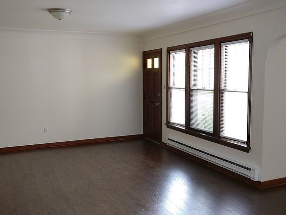 5th image of 24 Auburn Way S APT 5