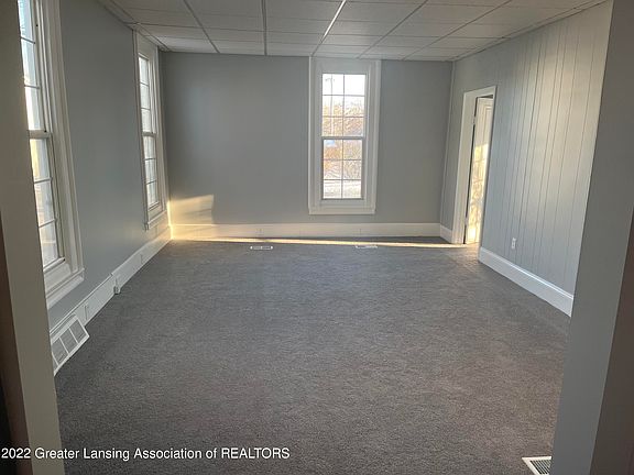 3rd image of 100 N Jefferson St