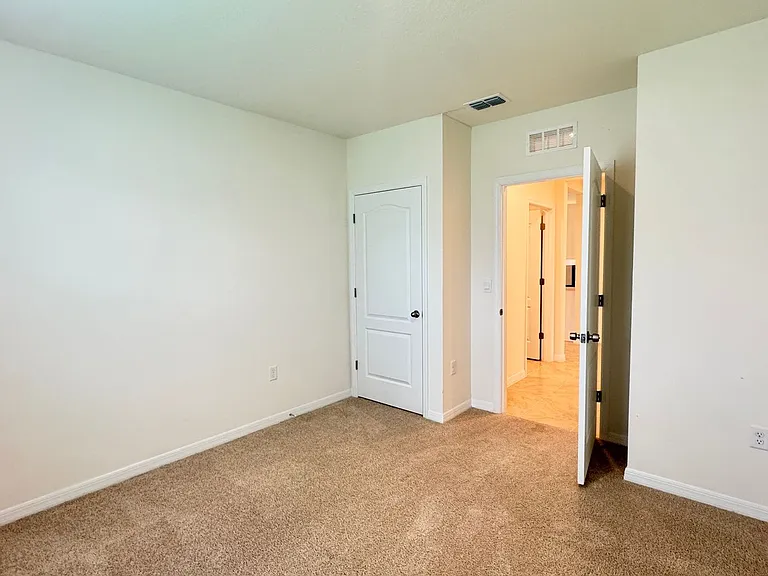939 Stockport Dr — Photo 29