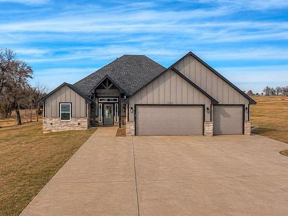 2nd image of 2434 Winding Ridge Dr
