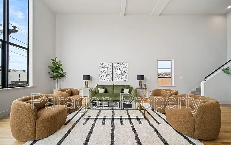 2 bed, 2.0 bath, 2179 sqft, $6,800 — Photo 3