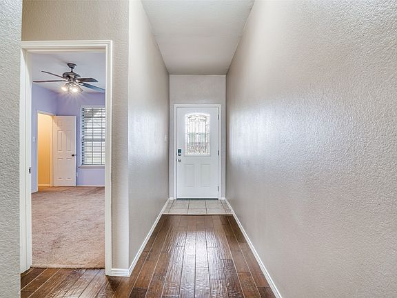 3rd image of 3646 Hawthorne Trl