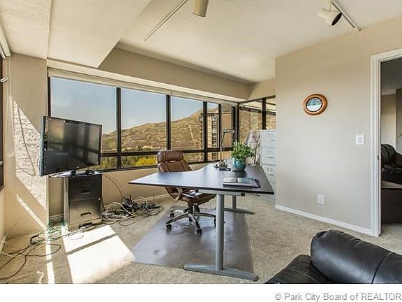 3rd image of 3125 E Kennedy Dr APT 206