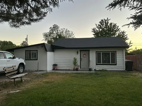 826 Burton Ave, Burley, ID 83318