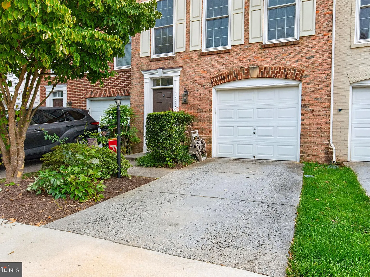4 bed, 3.5 bath, 1660 sqft, $3,200 — Photo 1