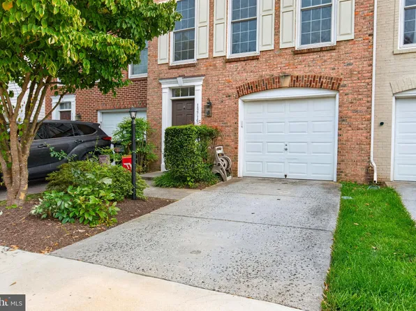 13719 Maple Sugar Ln, Herndon, VA 20171