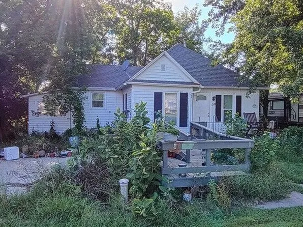 303 S East Ave, Lovilia, IA 50150