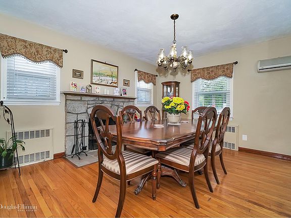 5th image of 310 Campagnoli Ave