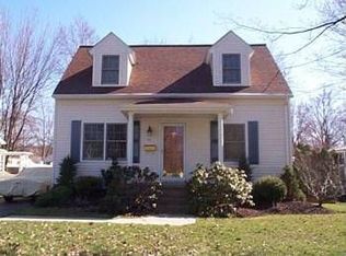 761 Mohawk St, Lewiston, NY 14092